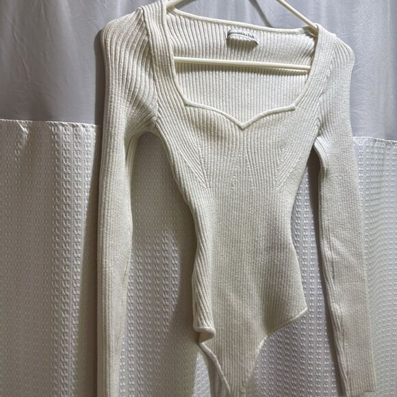 Abercrombie & Fitch Cream Bodysuit!! - Picture 3 of 4